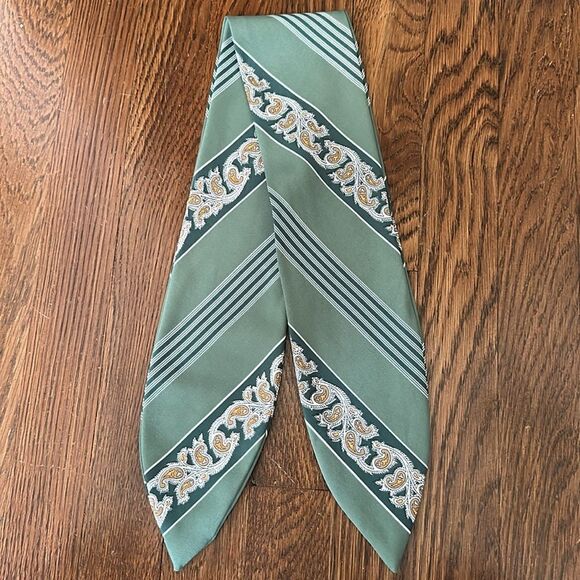 Vintage Mid Century Green, White, Tan & Gold Paisley Striped Neck Scarf - Picture 3 of 4